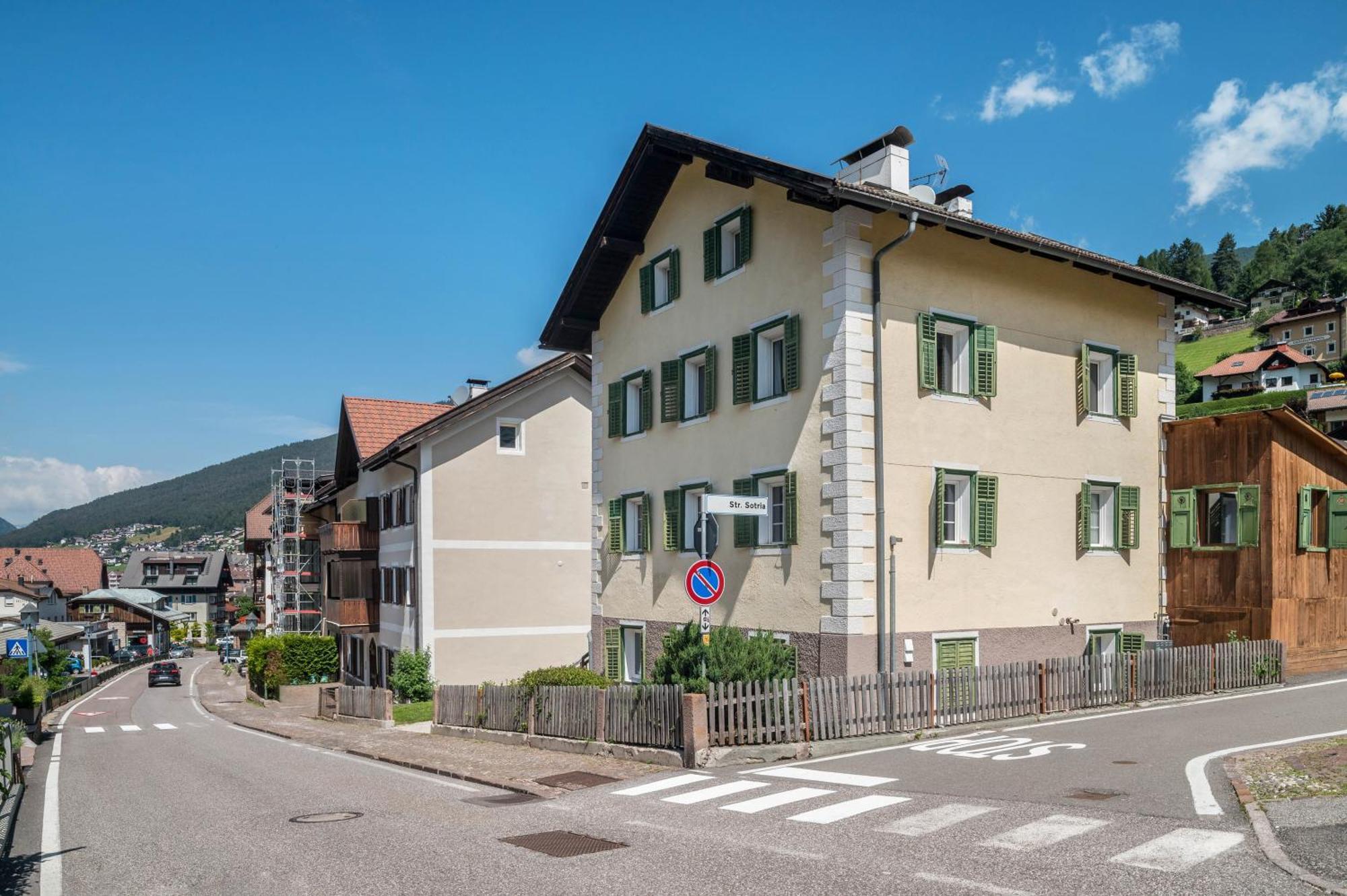 Enrich Apartment Ortisei Bagian luar foto